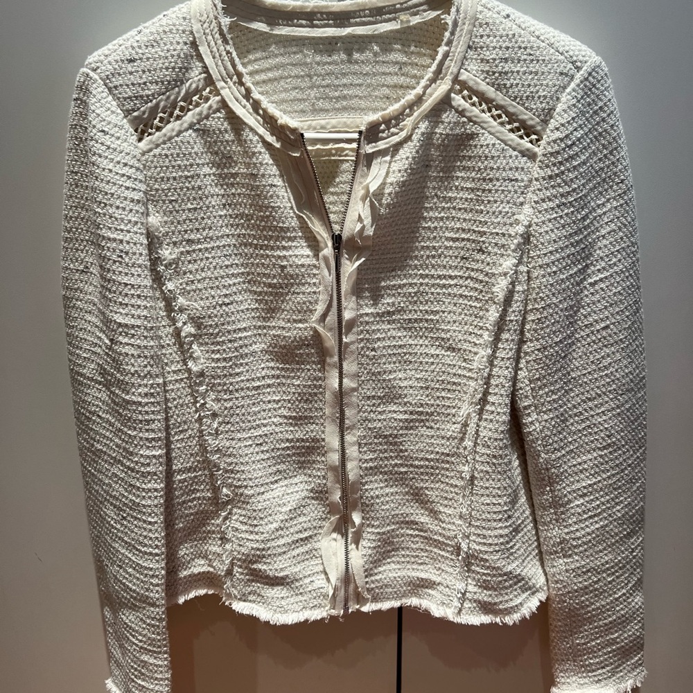 Elegant Cream Cardigan with Tailored Fit